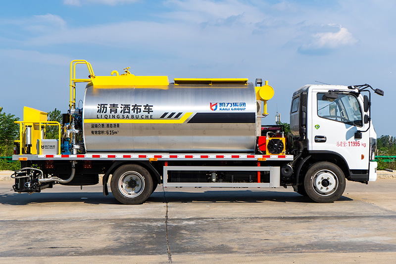 东风大多利卡沥青洒布车（7方）