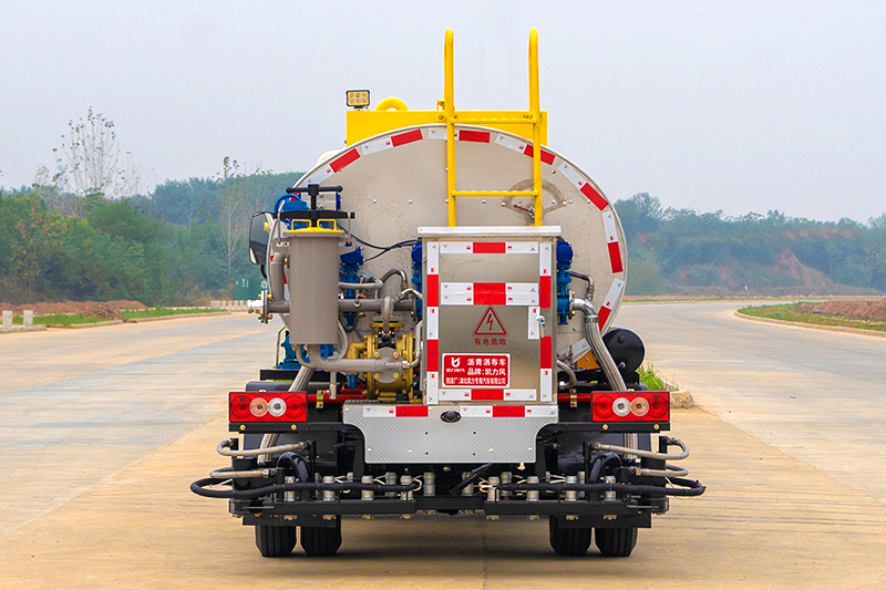 小卡之星3沥青洒布车（3方）