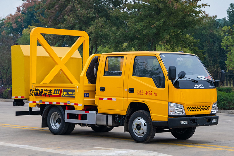 江铃顺威防撞车