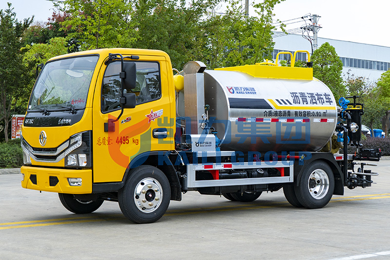 东风D5沥青洒布车（3方）