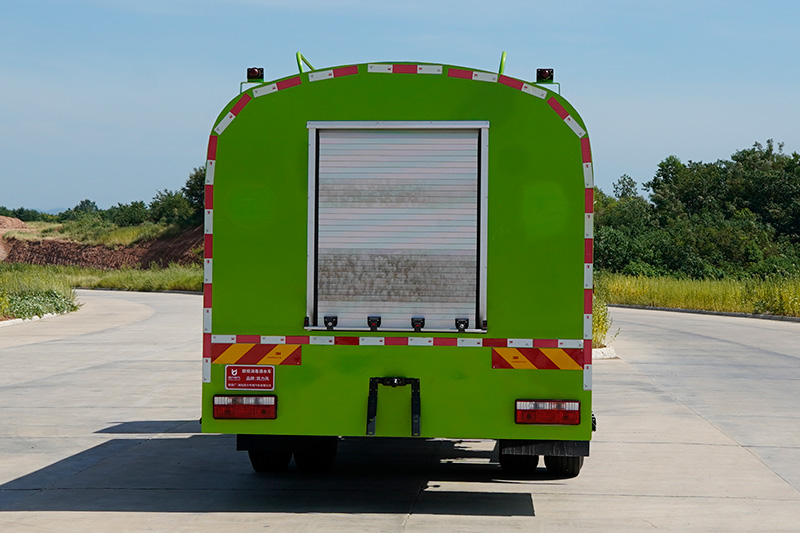 东风D9消防洒水车11.5方