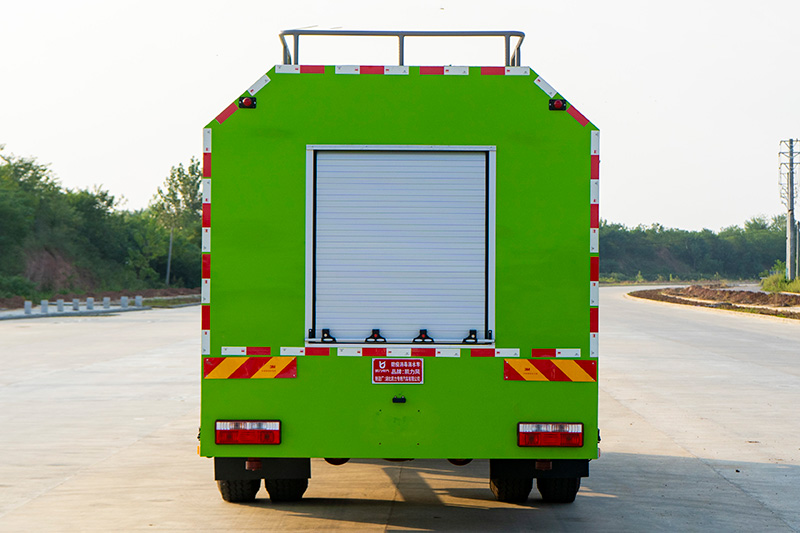 东风D9消防洒水车12方