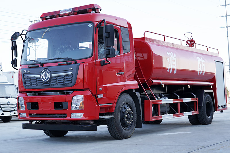 东风天锦消防洒水车13方