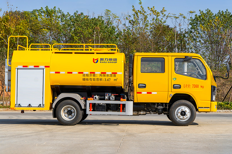 东风小多利卡双排消防洒水车4.2方