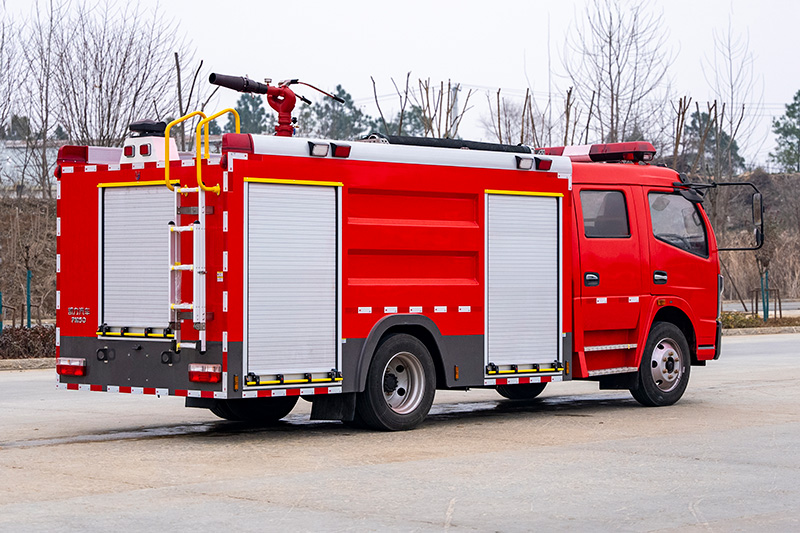 东风大凯普特双排泡沫消防车5方（外露）