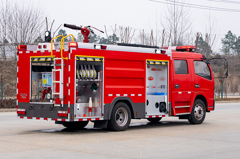 东风大凯普特双排泡沫消防车5方（外露）