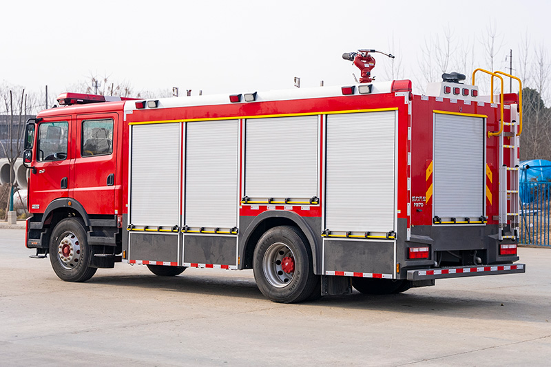 东风D9双排泡沫消防车7方（内藏）