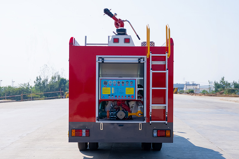 五十铃泡沫消防车2方（内藏）
