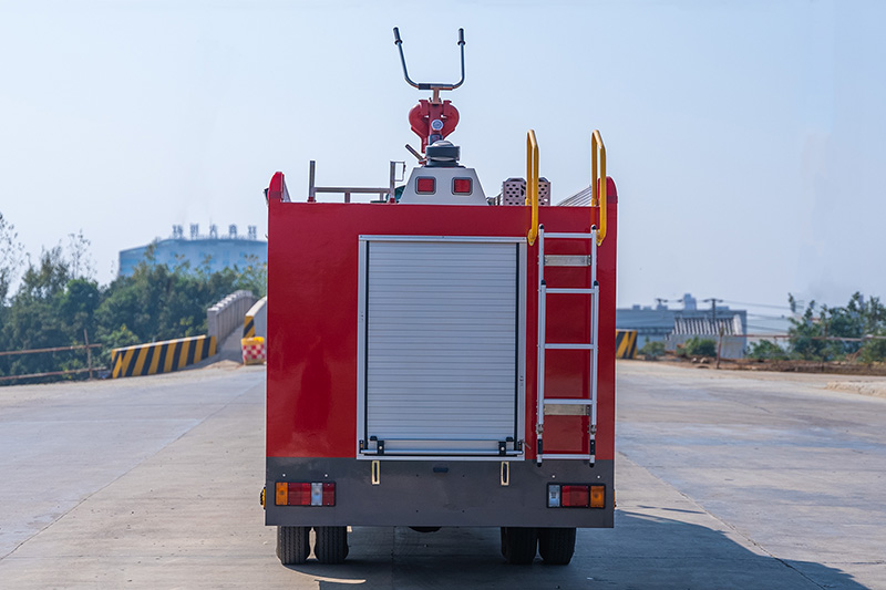 五十铃泡沫消防车2方（内藏）