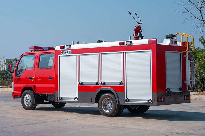 五十铃泡沫消防车2方（内藏）
