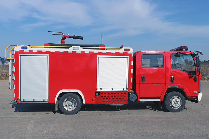 五十铃泡沫消防车4方（内藏）