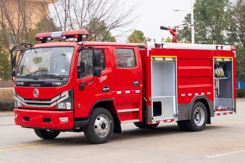大多利卡双排水罐消防车5方（外露）