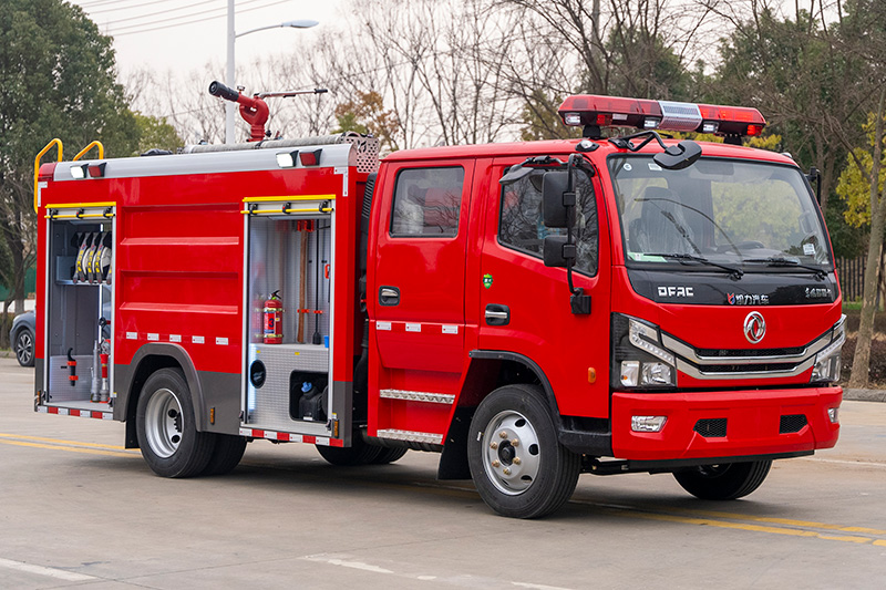 大多利卡双排水罐消防车5方（外露）