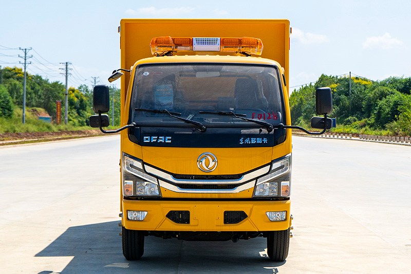 小多利卡双排救险车500方每时/1000方每时