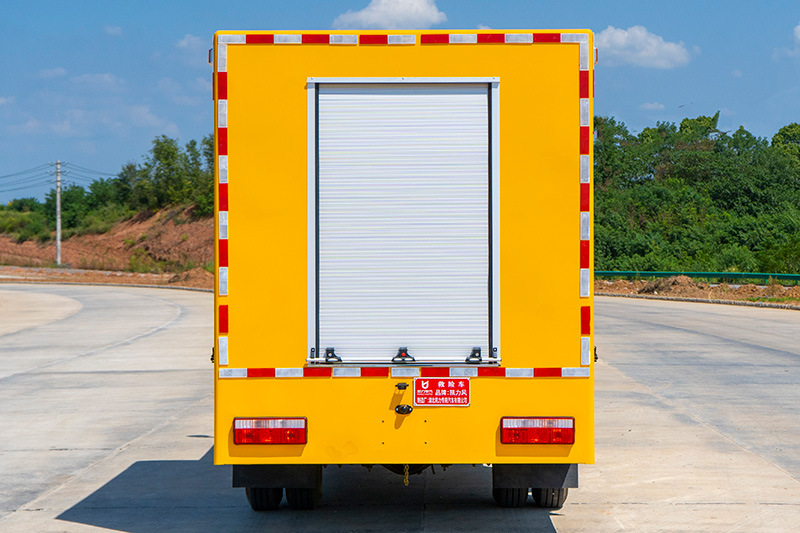 小多利卡双排救险车500方每时/1000方每时